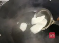 Illustration of how to make glutinous rice dumplings with fruit 6