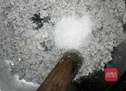 Illustration of how to make sweet potato pancakes 4