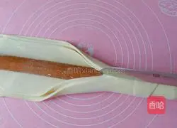 Illustration of how to make wontons 7