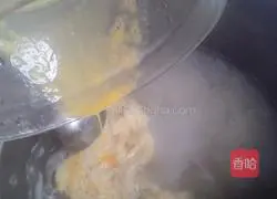 Illustration of how to make egg yolk and sesame sauce noodles 6