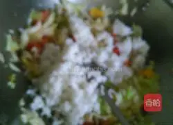 Illustration of how to make tomato and egg fried rice 5