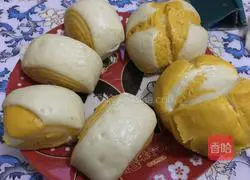 Illustration of how to make pumpkin pattern steamed buns 17