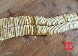 Illustration of how to make chewy egg noodles 8