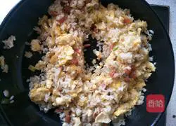 Illustration of how to make egg fried rice 5