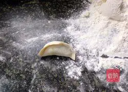 Illustration of how to make dumplings 9