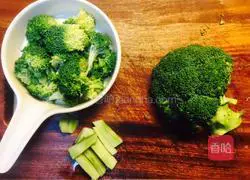  Illustration of how to make steamed water chestnut chicken cake 12