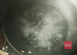 Illustration of how to make green fried noodles 6