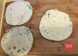 Illustration of how to make green onion cake 11