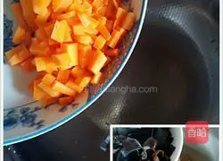 Illustration of how to make fried rice with fungus and egg 3