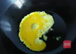 Illustration of how to make fried noodles with colorful vegetables 2