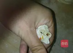 Illustration of how to make fried rice with peas and eggs 4