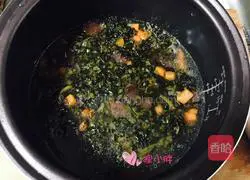 Illustration of braised rice with pickled vegetables and sausage 10