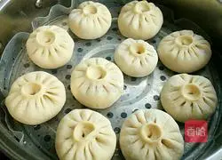 Illustration of how to make eggplant meat buns 20
