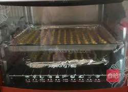 Illustration of how to make Wangzai steamed buns 9