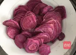 Illustration of how to make purple sweet potato blossom steamed buns 2