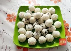 Illustration of how to make crispy glutinous rice balls 5