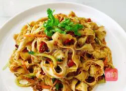 Illustration of how to make spicy and sour cold noodles 13