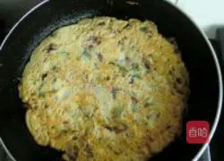 Illustration of how to make amaranth egg pancake 6