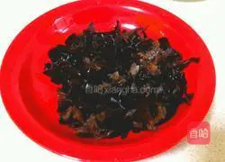 Illustration of how to make fried noodles with three shreds of vegetables 3