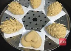 Illustration of how to make brown sugar hedgehog steamed buns 11