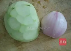 Illustration of how to make eggplant noodles 1