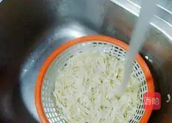 Three shredded fried noodles recipe 3