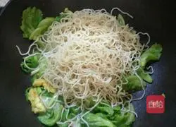 Illustration of how to make fried noodles 6