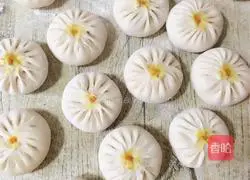 How to make carrot vermicelli buns Illustration 4