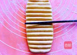 Illustration of how to make pumpkin conch steamed buns 13