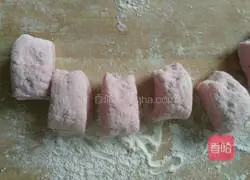 Illustration of how to make rose steamed buns 2