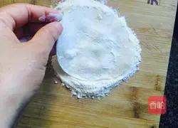 Illustration of how to make clam noodles made from dumpling skins 4