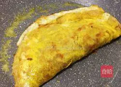 Illustration of how to make golden hand cakes 5