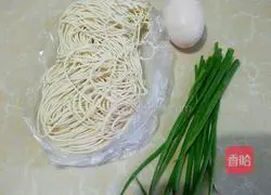 Illustration of how to make scallion noodles 1