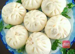 Illustration of how to make bean and meat buns 7