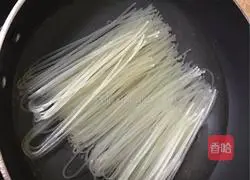 Illustration of how to make snail noodles 2