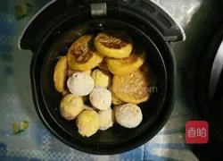 Illustration of how to make pumpkin cakes in air fryer 5