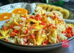 Illustration of how to make ham, sausage and egg fried rice 11