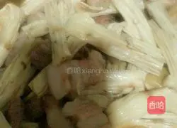 Illustration of how to make braised pork with rice 6