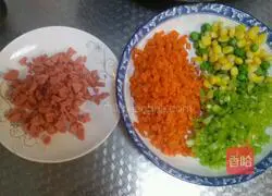 Illustration of how to make egg fried rice 1