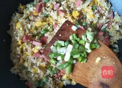 Illustration of how to make quick-fried rice at home 8