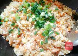Illustration of how to make egg fried rice 3