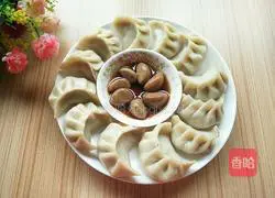 Illustration of how to make reunion dumplings 13