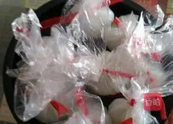 Illustration of how to make water steamed buns 2