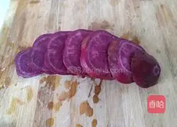 Illustration of making glutinous rice cakes with bean paste and purple sweet potato 2