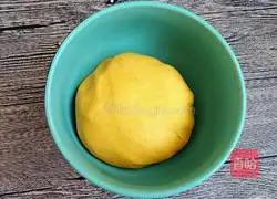 Illustration of how to make butterfly steamed buns 3