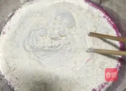 Illustration of making dragon fruit noodles 2