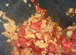 Illustration of how to make tomato and egg fried noodles 3