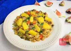 Thai pineapple fried rice recipe 11