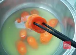 Illustration of how to make goldfish dumplings 2