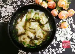 Illustration of how to make wontons 22